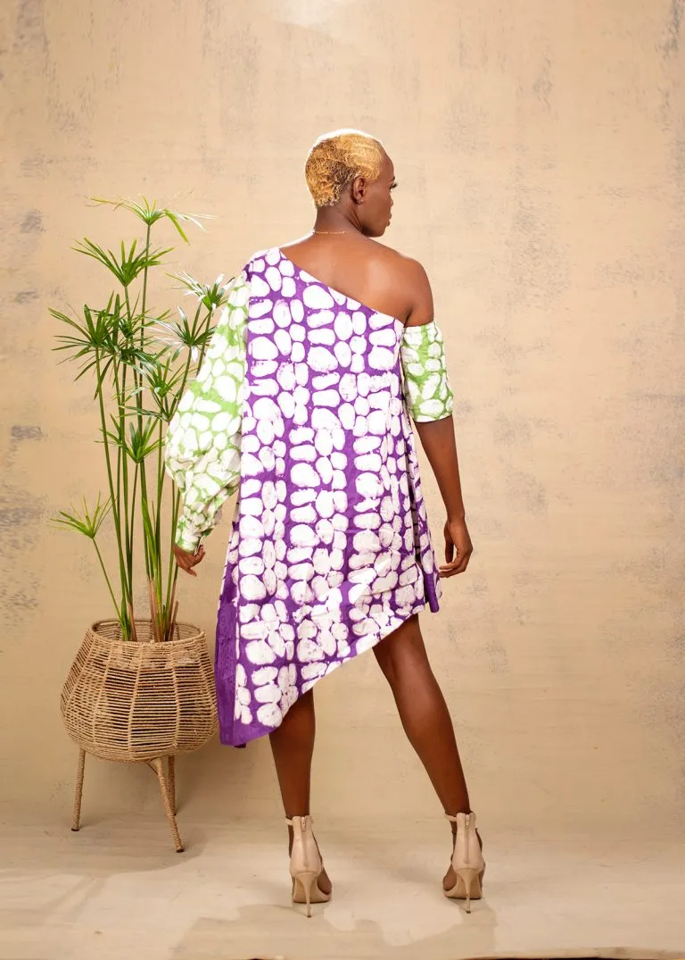 Aimas Onwe admire Asymmetric style dress