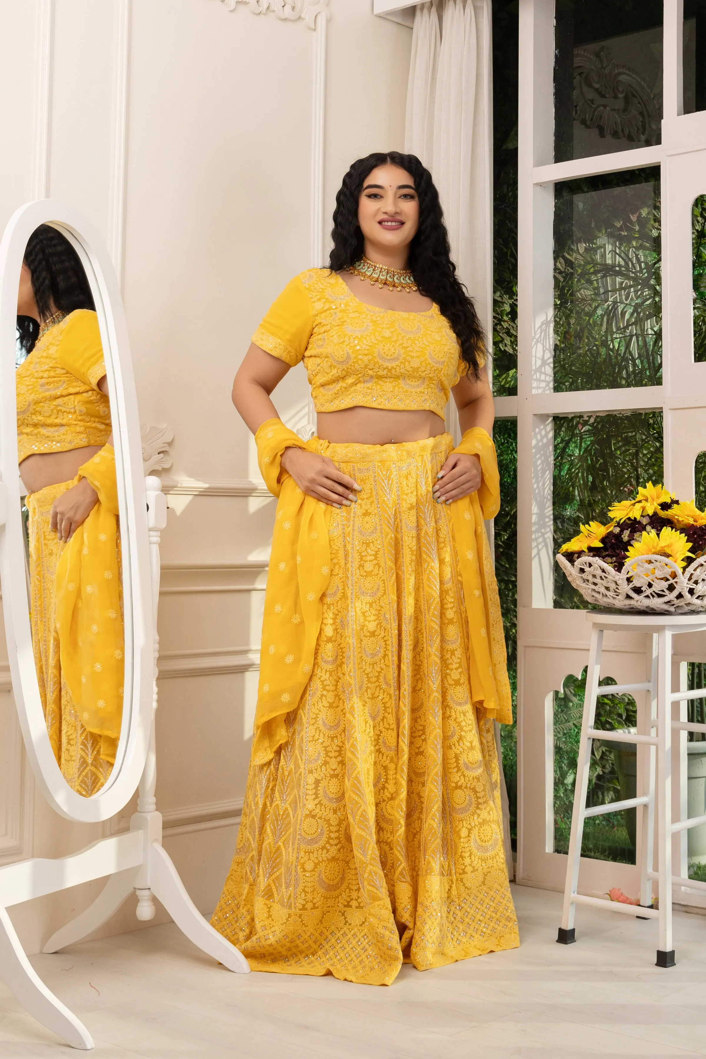 Ambar Alankar Lucknowi Lehenga