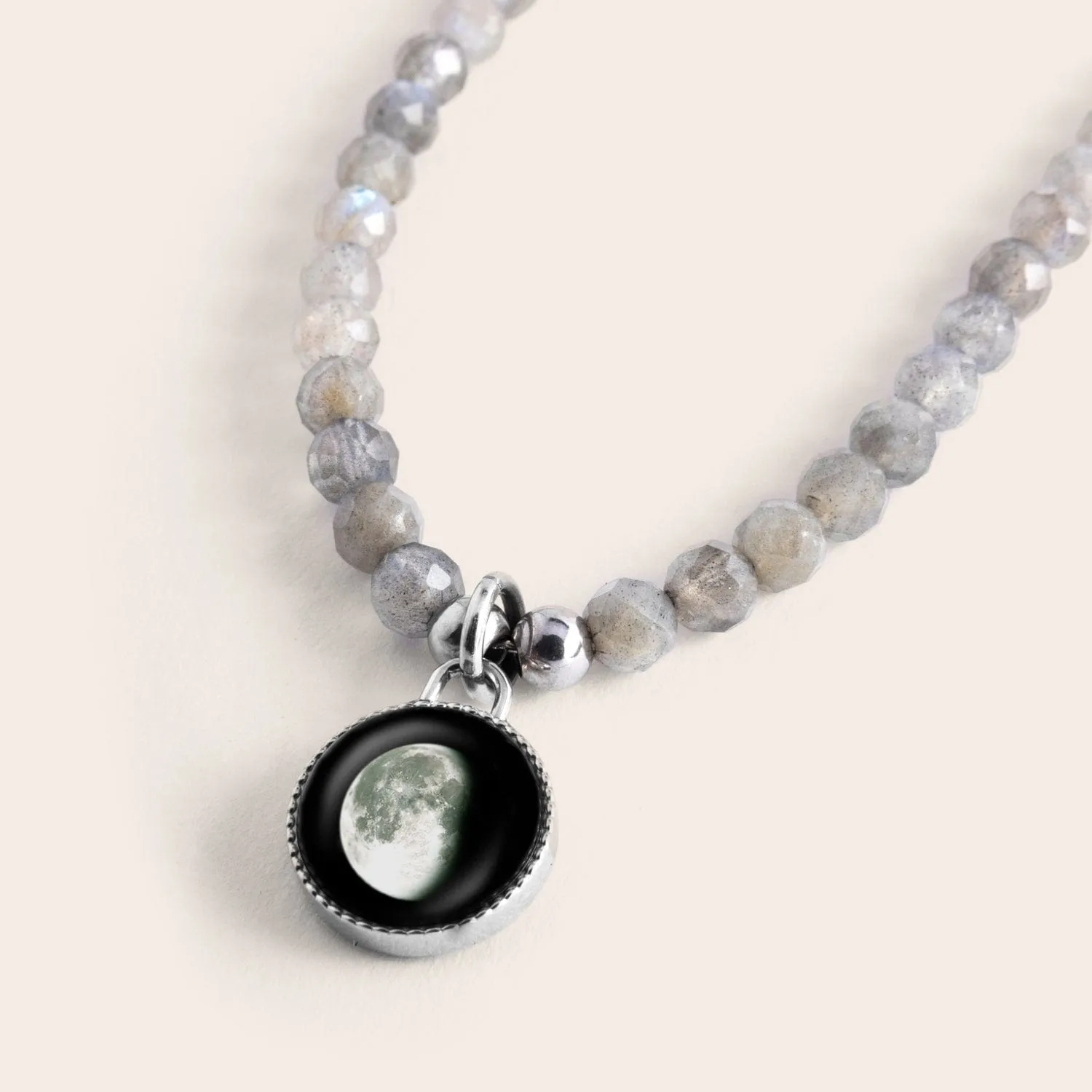 Bhavana Crystal Necklace - Gray Agate