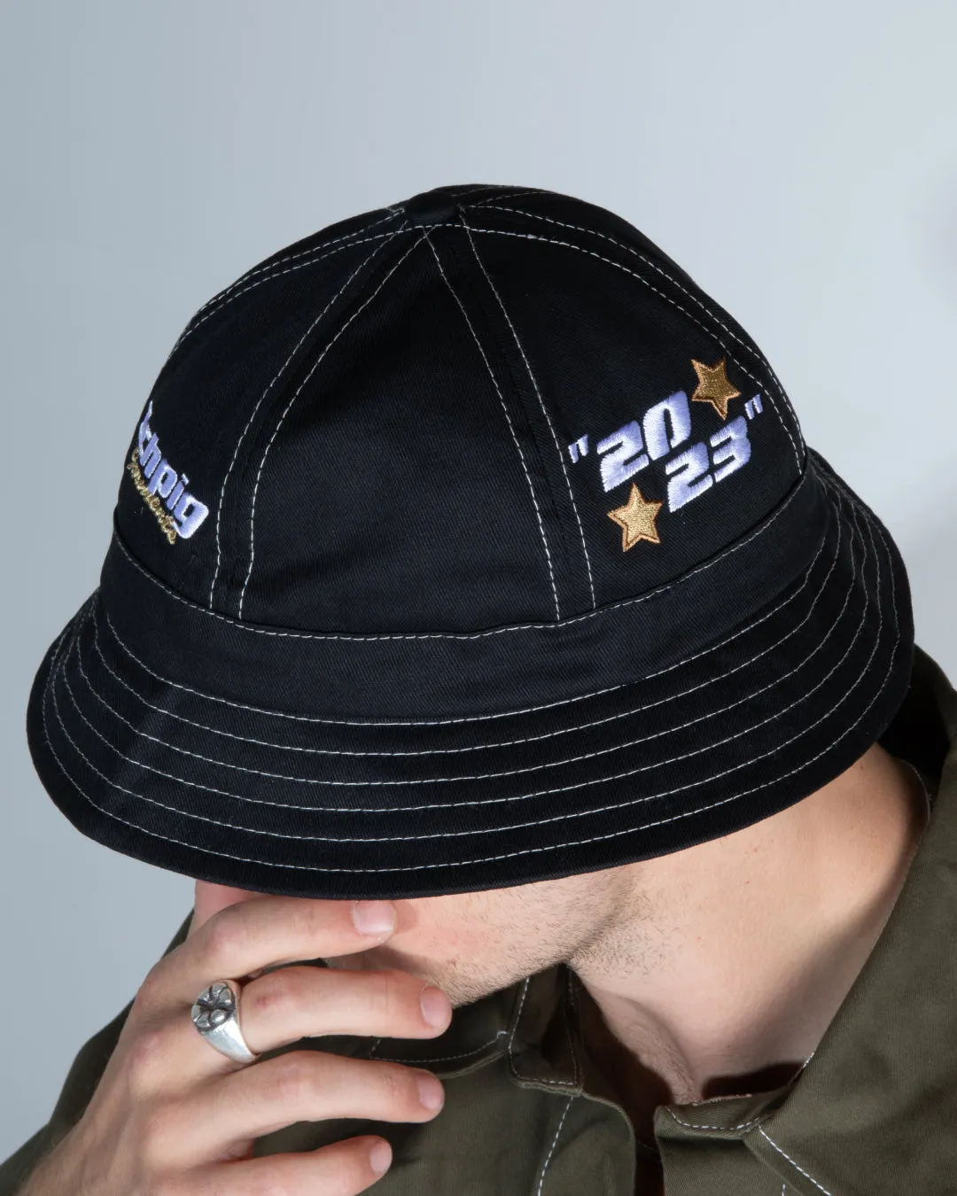 Emblem 6 Panel Bucket Hat - Black