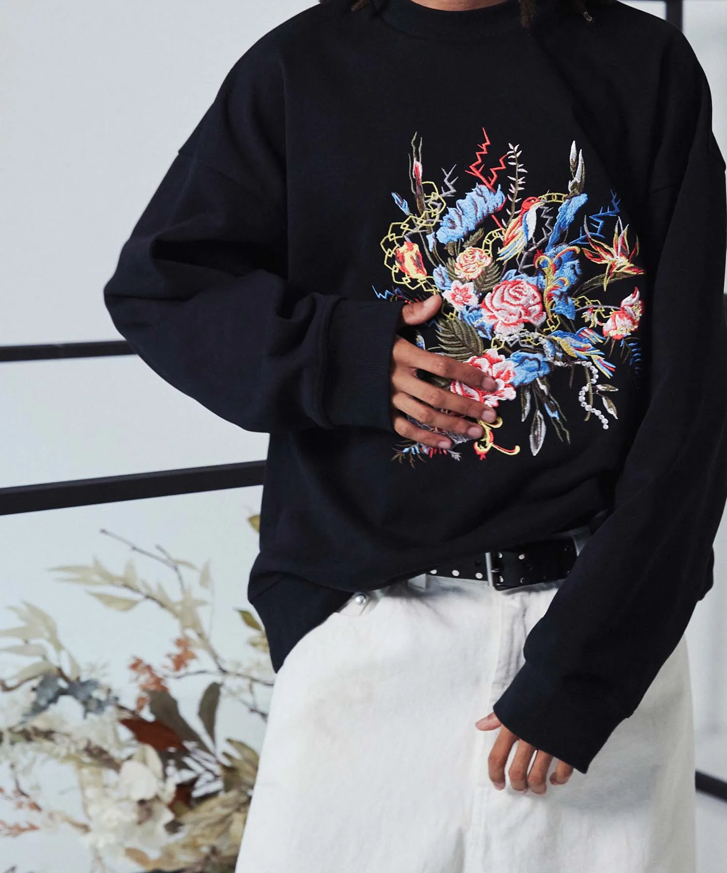 Flower Embroidery Heavy-Weight Sweat Prime-Over Crew Neck Pullover