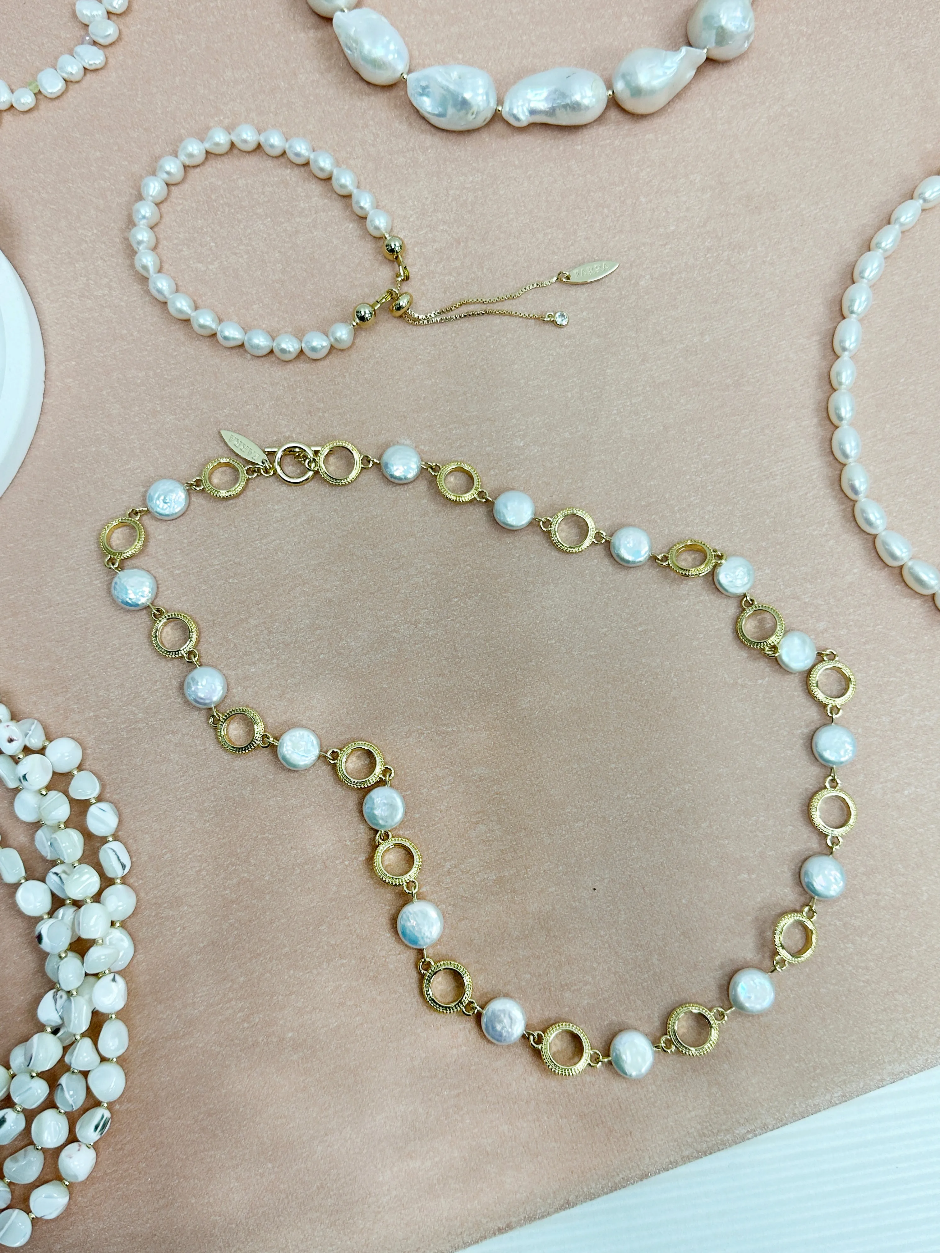 Gold Chain with Coin-Shaped Freshwater Pearls Necklace LN057