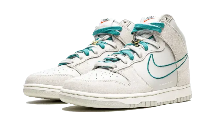 Nike Dunk High First Use Light Bone Green Noise