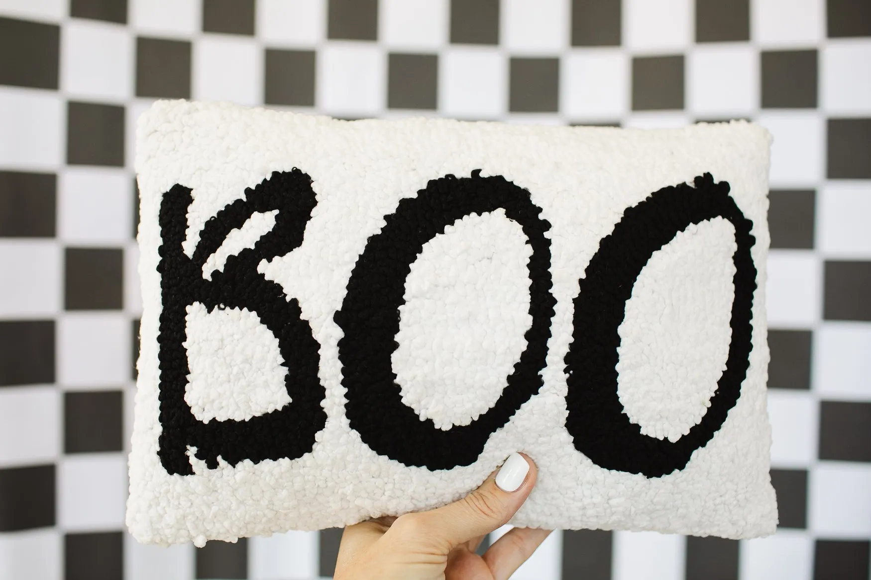 "Boo" | Pillow │ Halloween Home Decor │ Style House