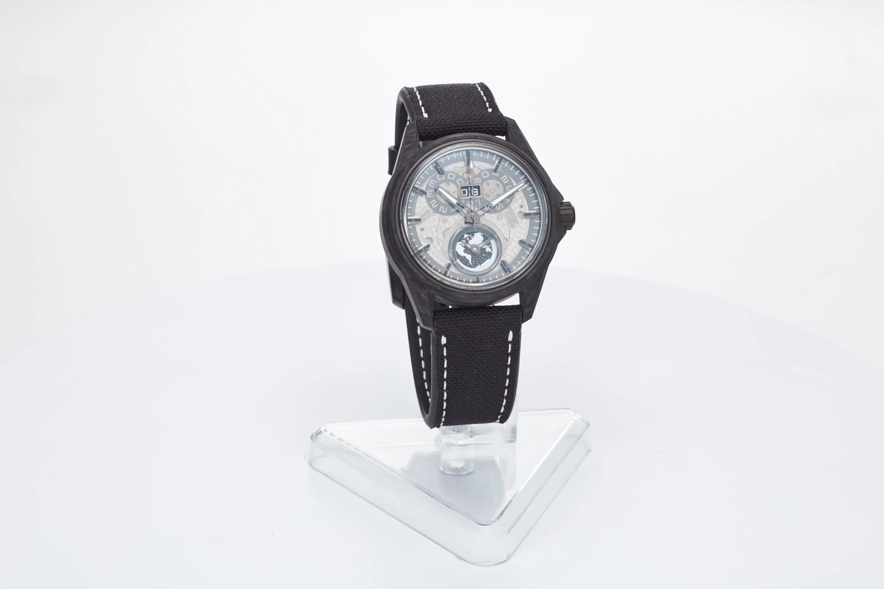 Spearfish Dual Time Carbon 'Moonscape'