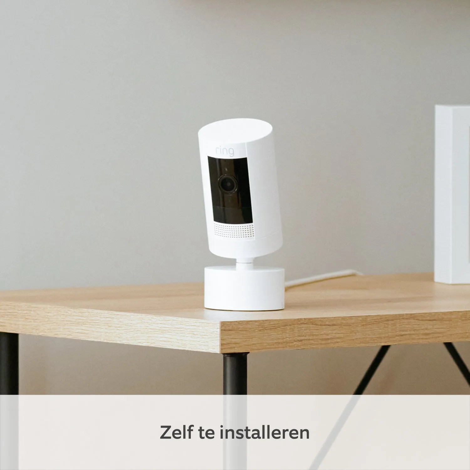 Stick Up Cam Plug-In met draai- en kantelstandaard