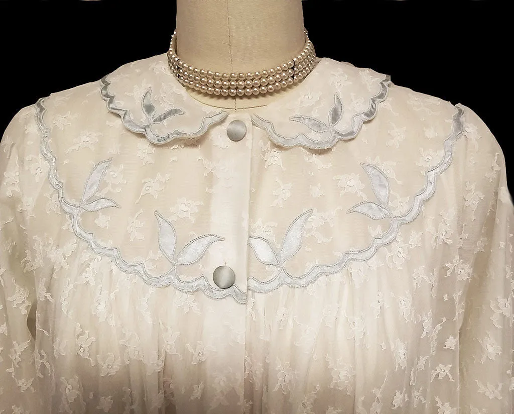 *VINTAGE DOUBLE NYLON WHITE LACE PEIGNOIR ADORNED WITH BLUE SATIN APPLIQUES & SCALLOPED COLLAR